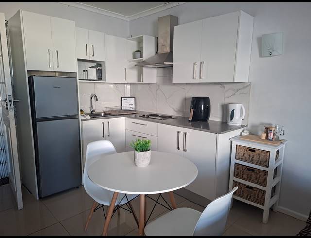BEDROOM APARTMENT TO LET IN VAN RYNEVELD